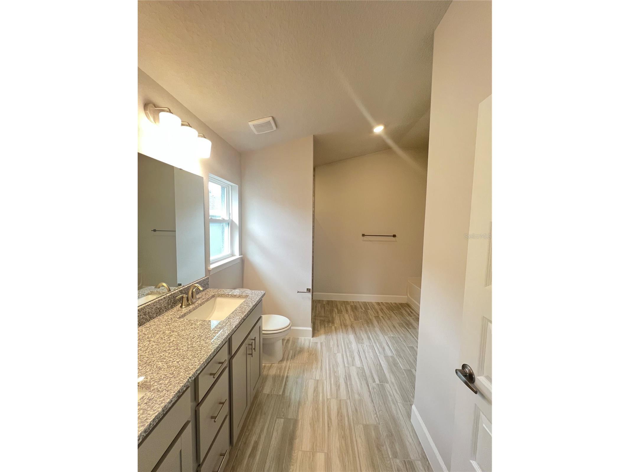13064 Kent Bradley Street Dade City FL 33525 TB8484432 image16