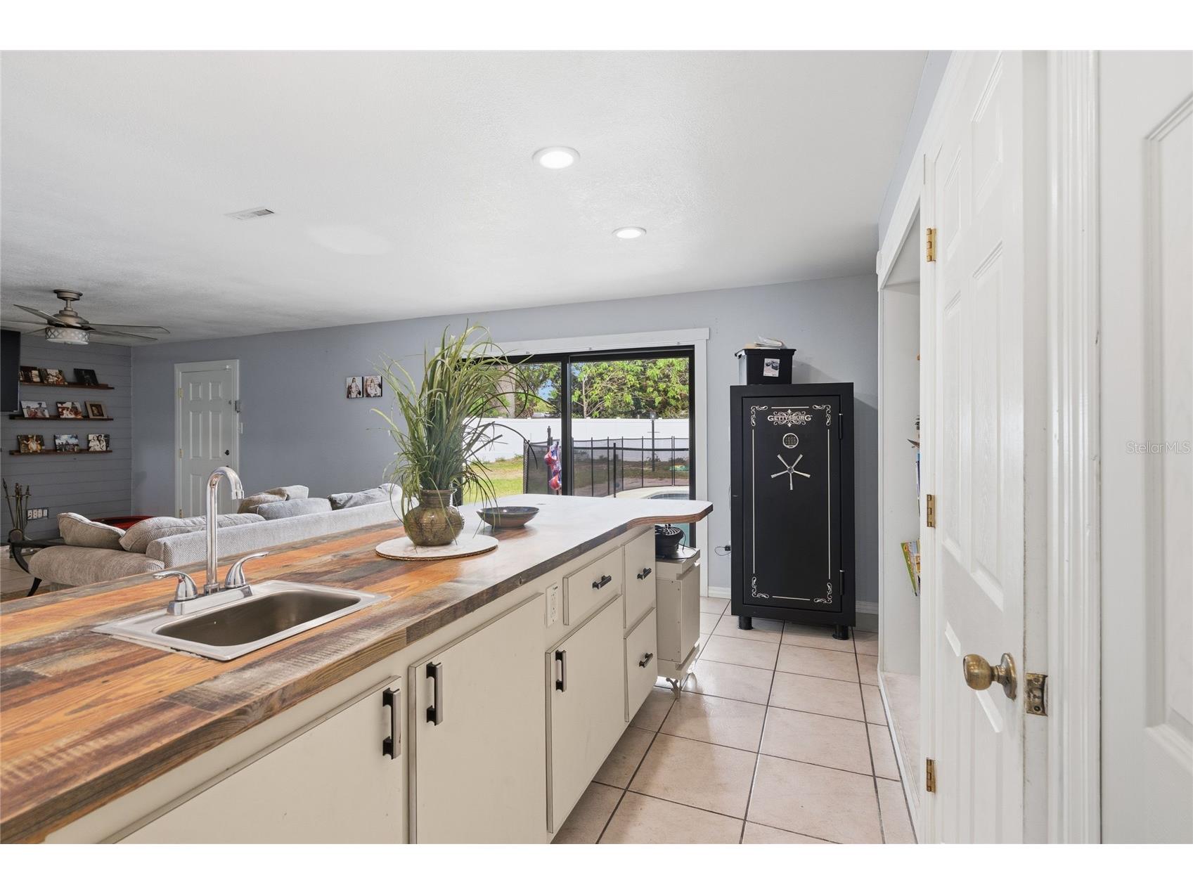 1307 Baltimore Drive Orlando FL 32810 TB8528799 image11