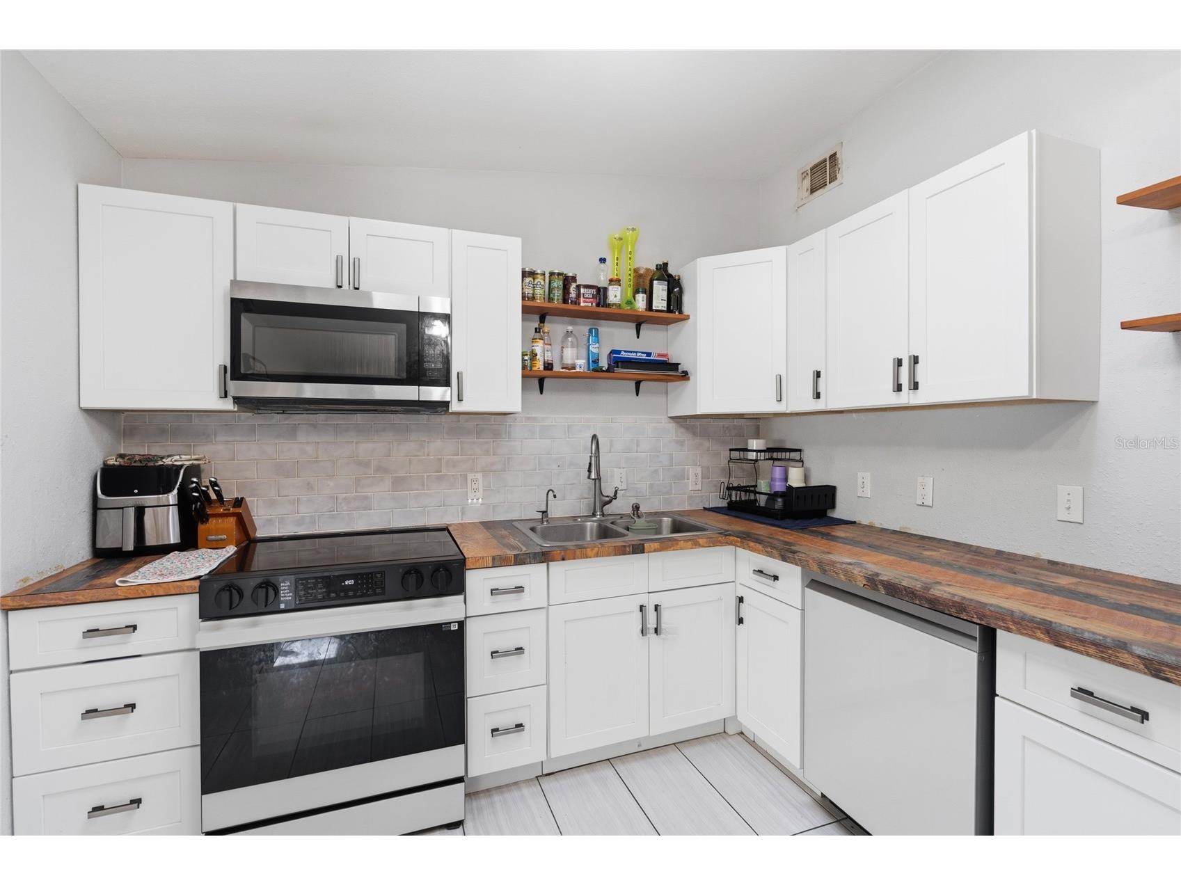 1307 Baltimore Drive Orlando FL 32810 TB8528799 image14