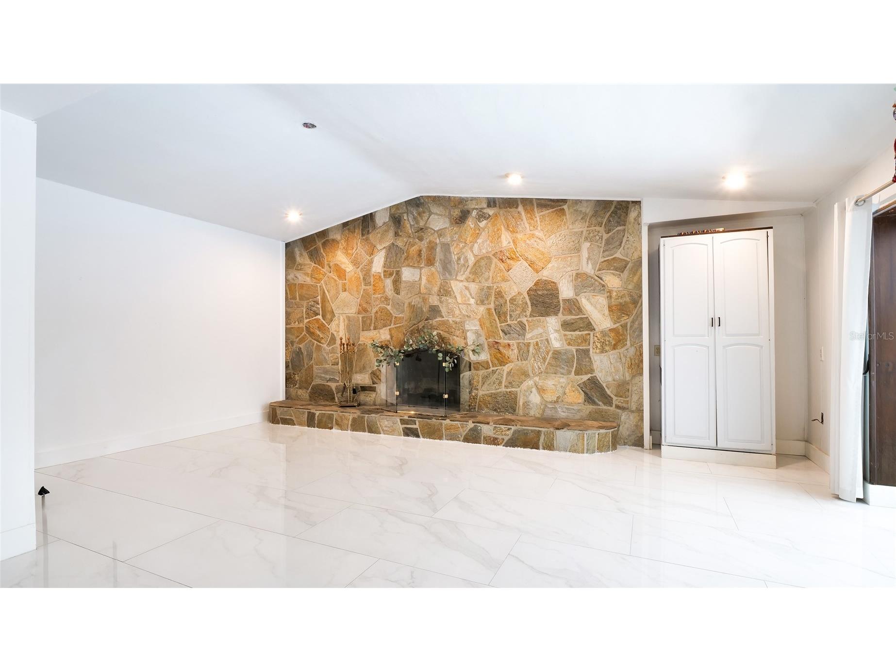 1307 Normandy Circle Palm Harbor FL 34683 TB8500489 image8
