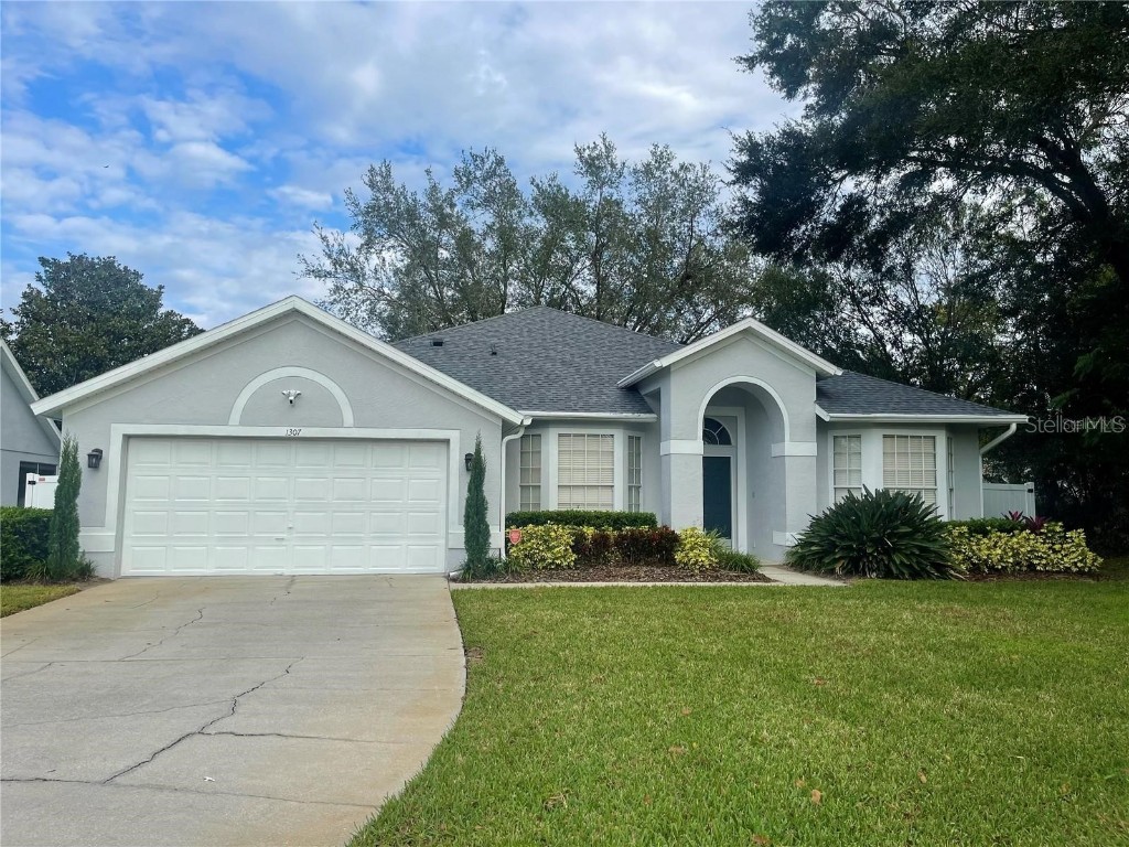 1307 Pleasantridge Place Orlando FL 32835 O6158561 image1