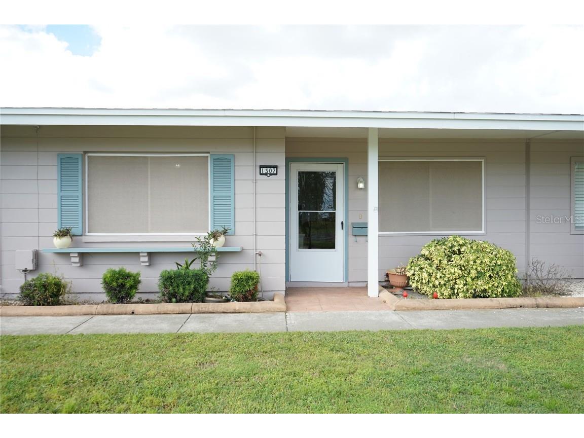 1307 Rickenbacker Drive Sun City Center FL 33573 T3474711 image1