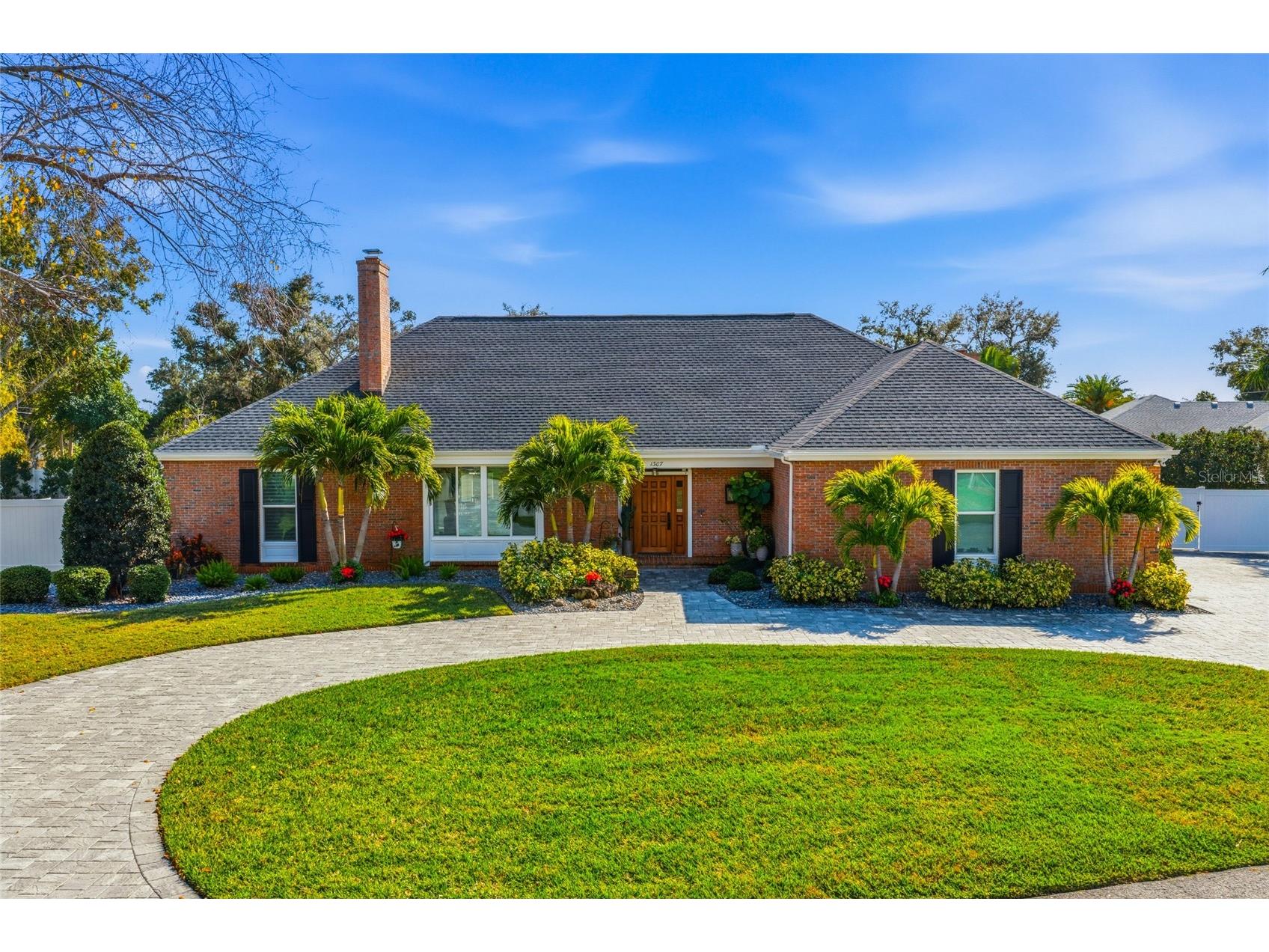 1307 Riverview Circle Bradenton FL 34209 A4677351 image2