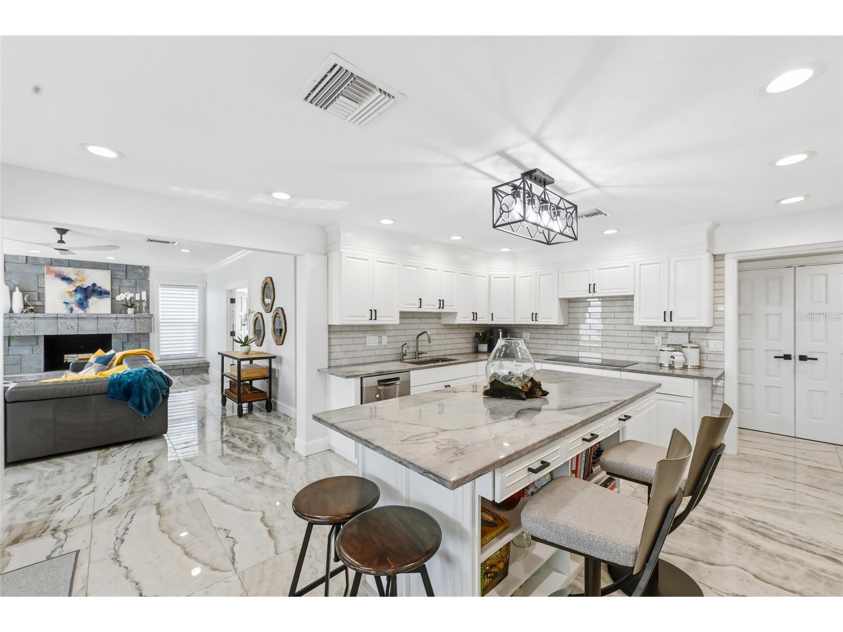 1307 Riverview Circle Bradenton FL 34209 A4677351 image20