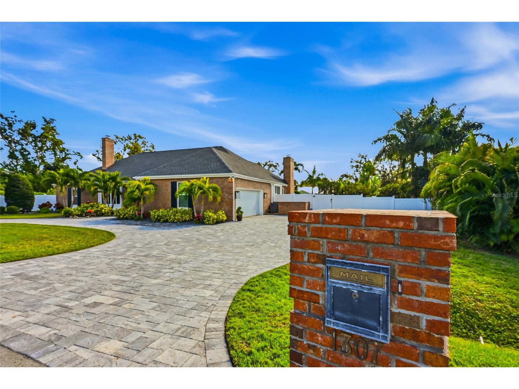 1307 Riverview Circle Bradenton FL 34209 A4677351 image81