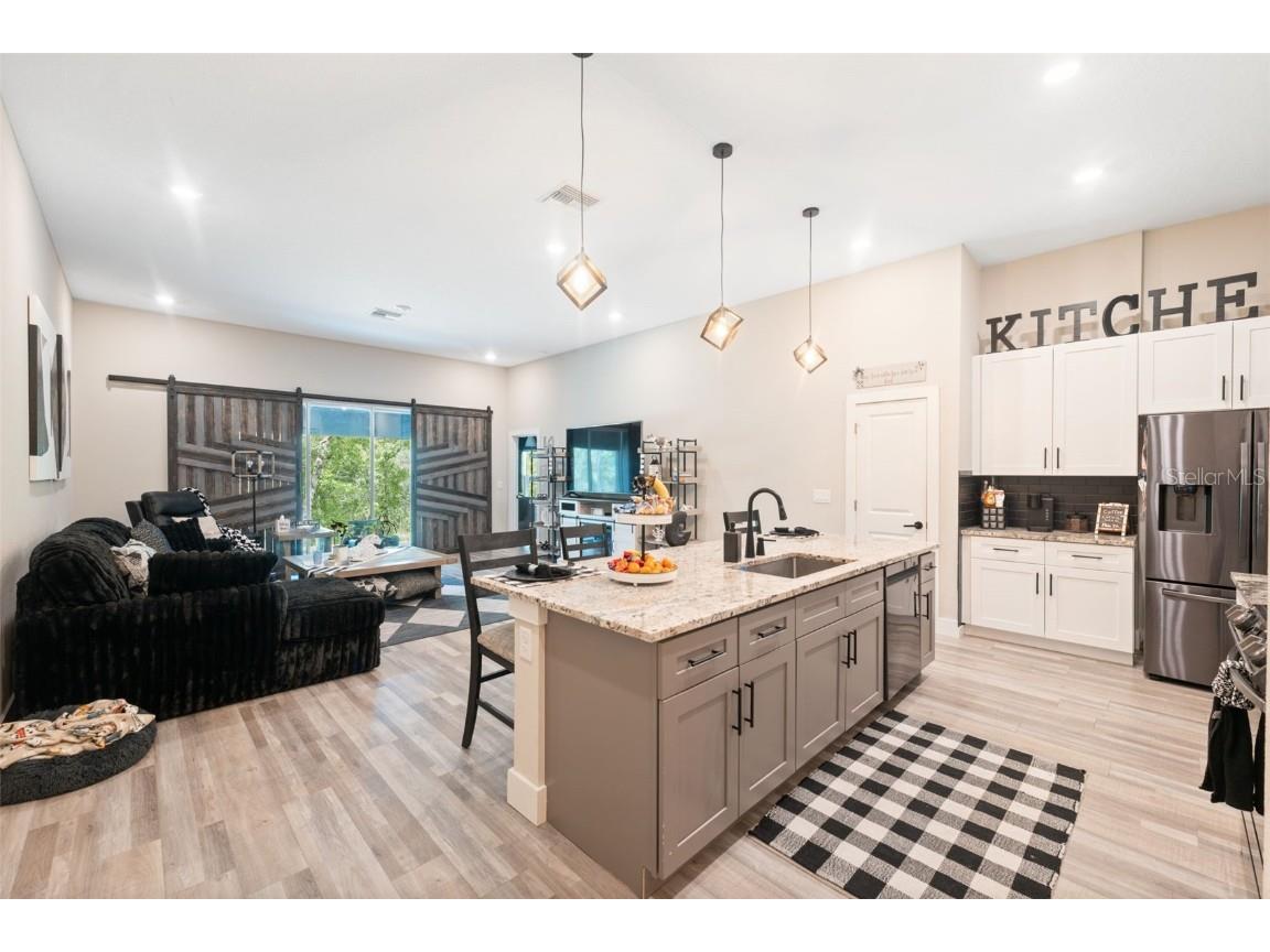 13073 Jaywalk Road Weeki Wachee FL 34614 W7878987 image5