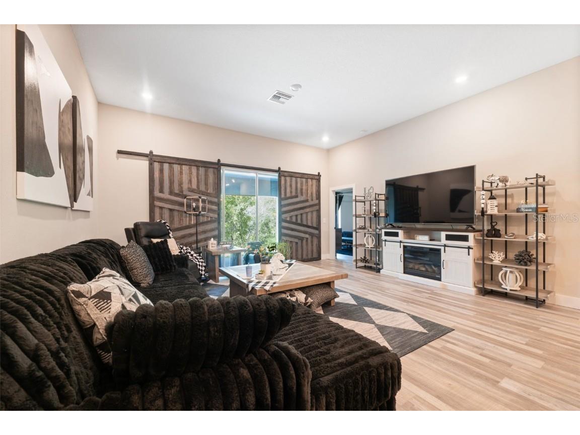 13073 Jaywalk Road Weeki Wachee FL 34614 W7878987 image7