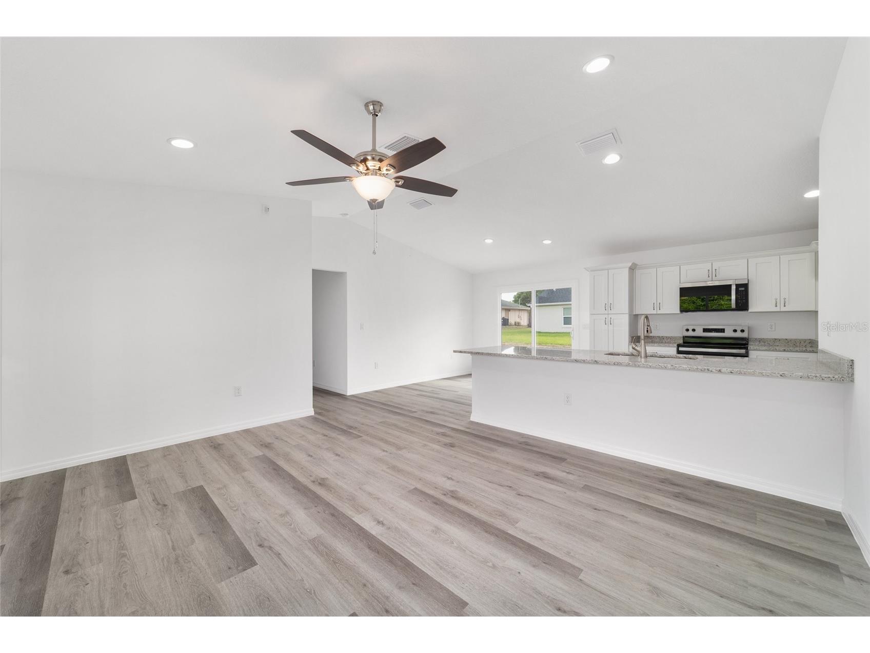 13078 NE 7th Loop Silver Springs FL 34488 OM723655 image12