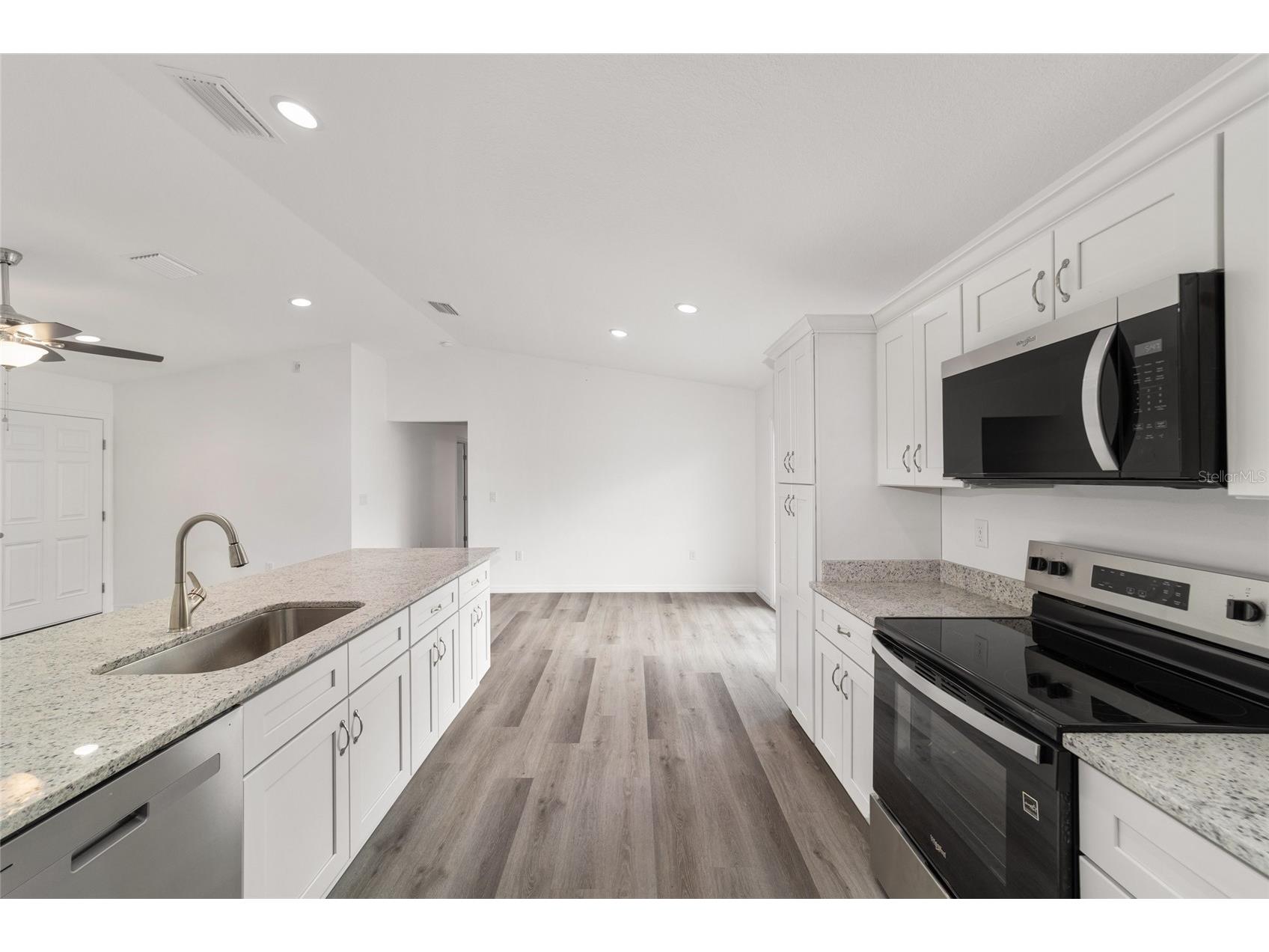 13078 NE 7th Loop Silver Springs FL 34488 OM723655 image26