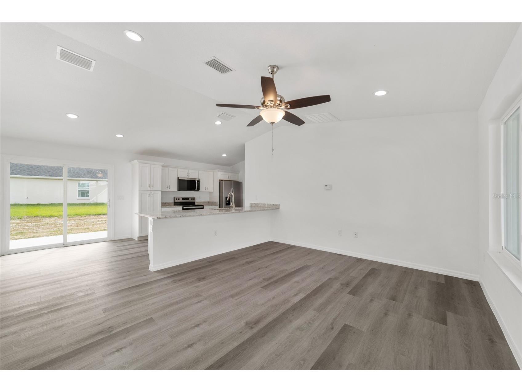 13078 NE 7th Loop Silver Springs FL 34488 OM723655 image9