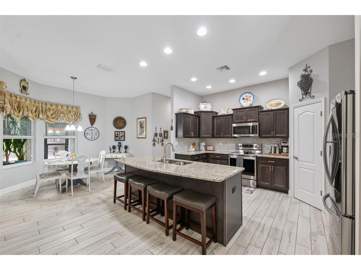 13079 Harris Hawk Road Weeki Wachee FL 34614 W7877553 image5