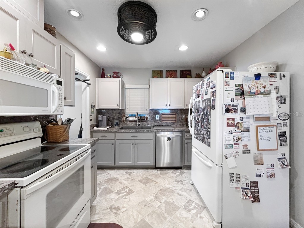 1308 Bluewater Drive Sun City Center FL 33573 TB8451691 image14