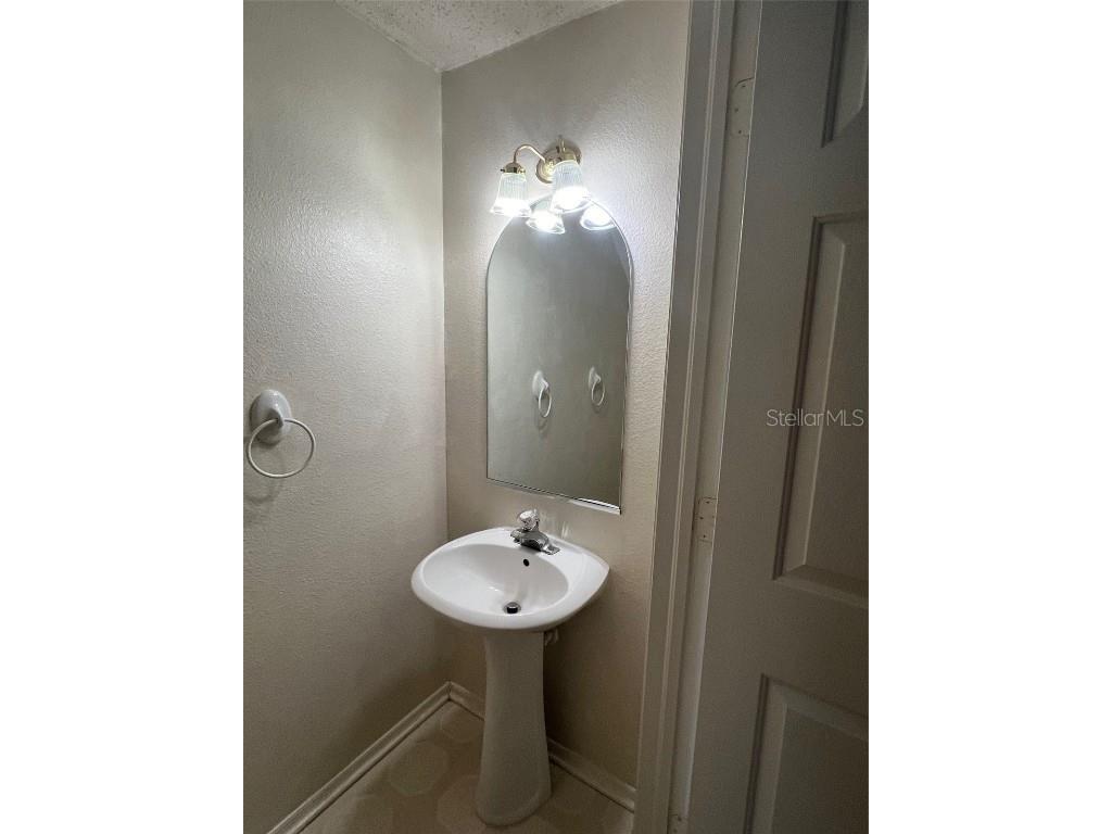 1308 Costa Mesa Drive Drive Wesley Chapel FL 33543 TB8440479 image8