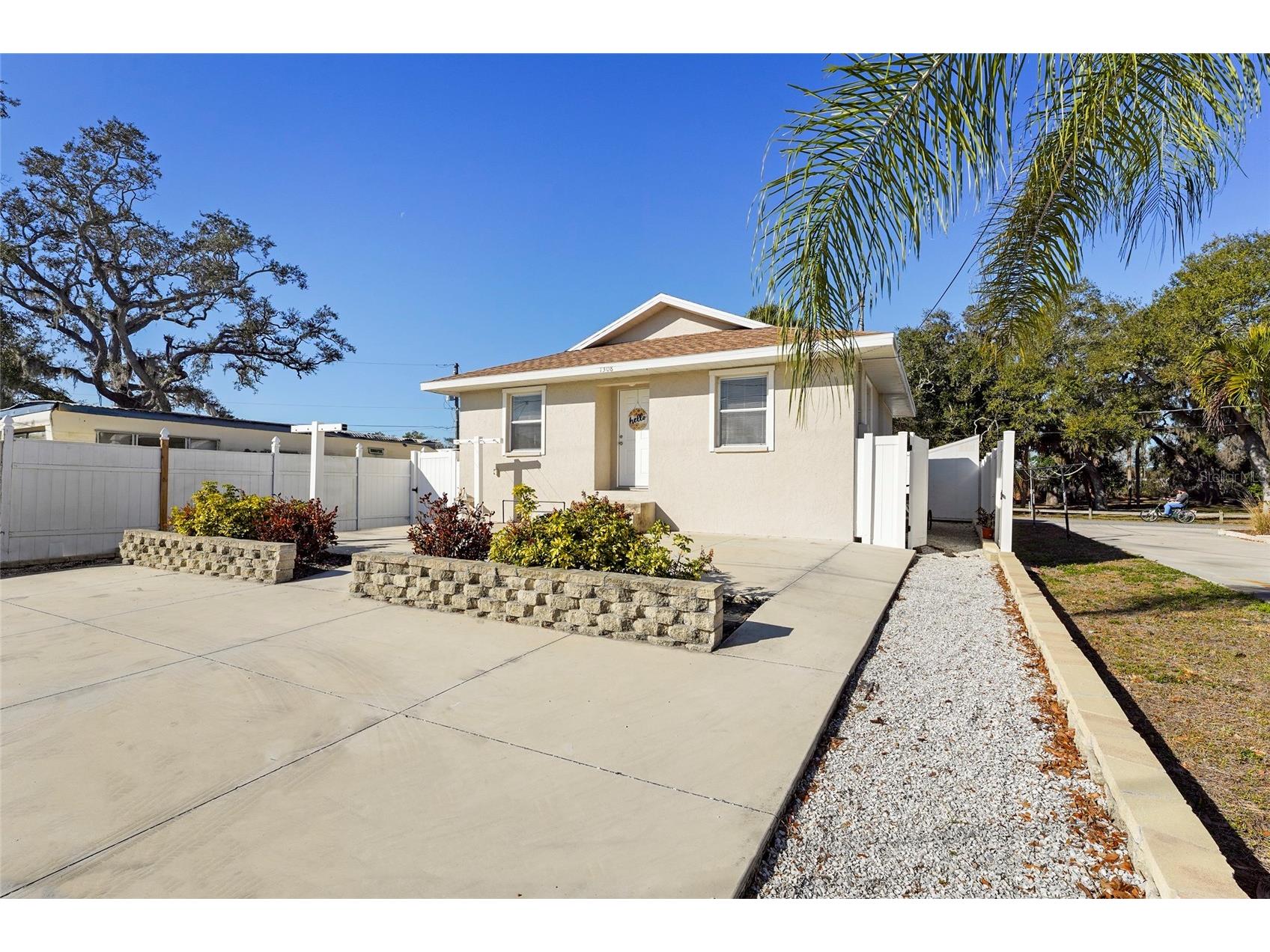 1308 File Avenue Sarasota FL 34239 A4682063 image3