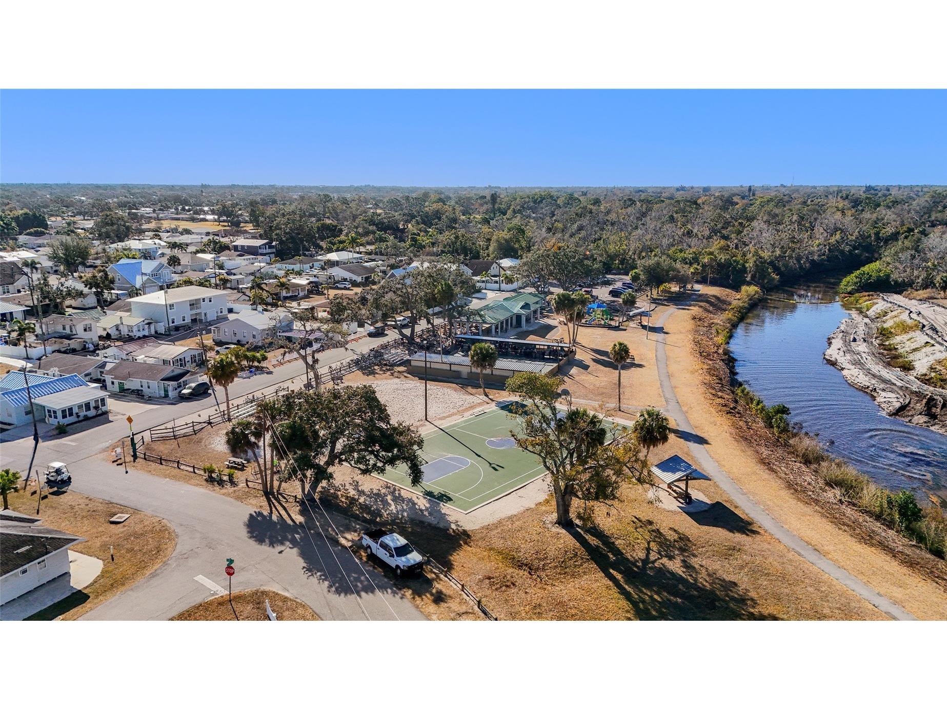 1308 File Avenue Sarasota FL 34239 A4682063 image37