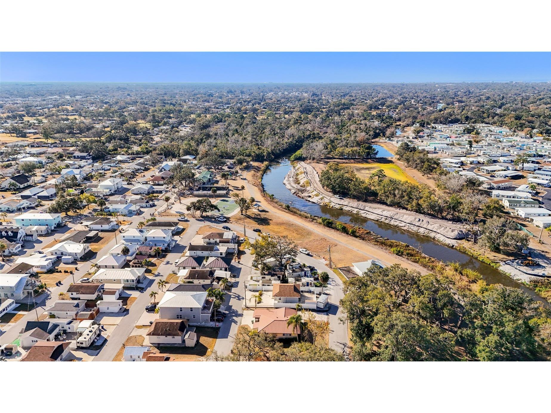 1308 File Avenue Sarasota FL 34239 A4682063 image38