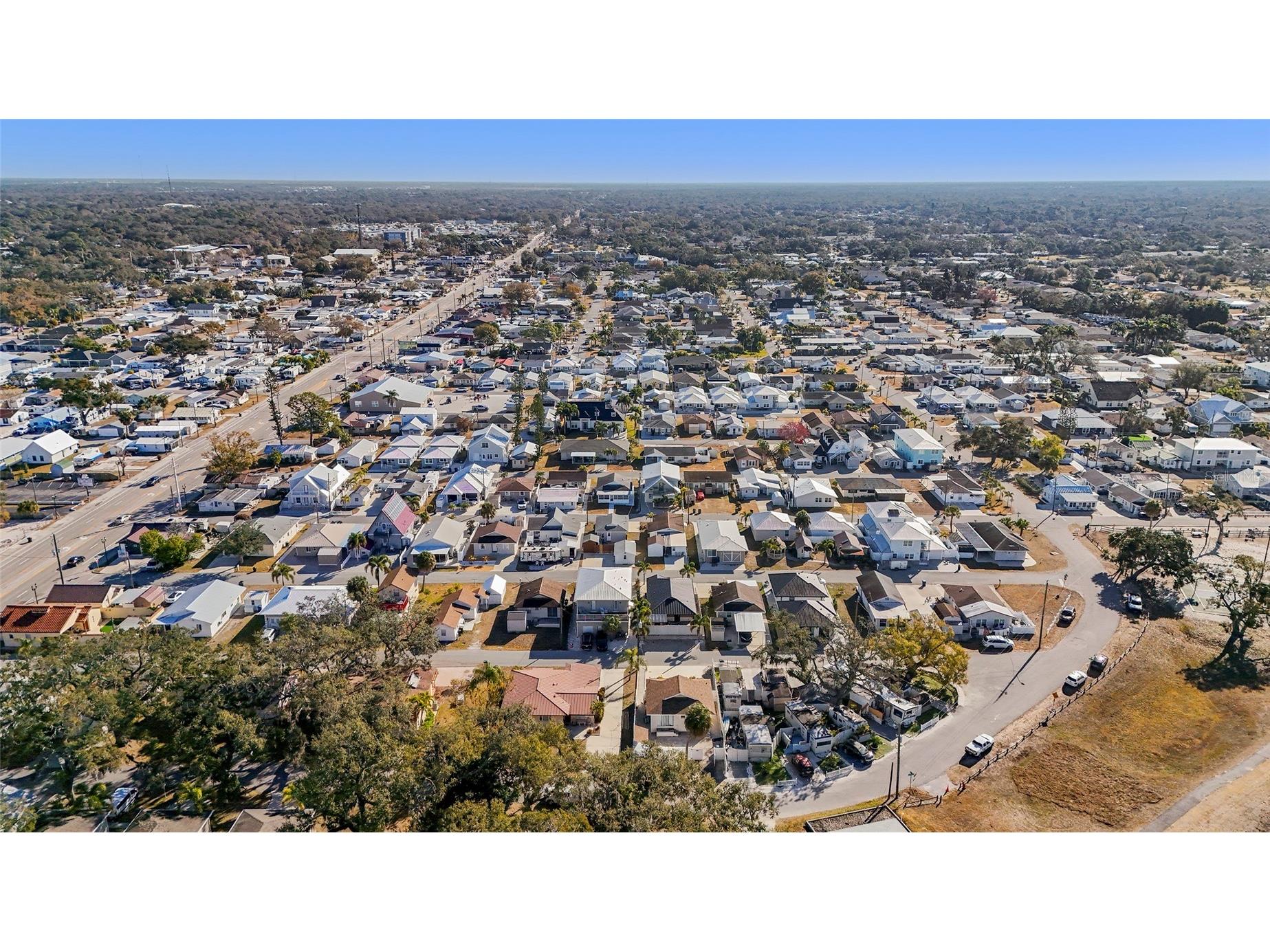 1308 File Avenue Sarasota FL 34239 A4682063 image40