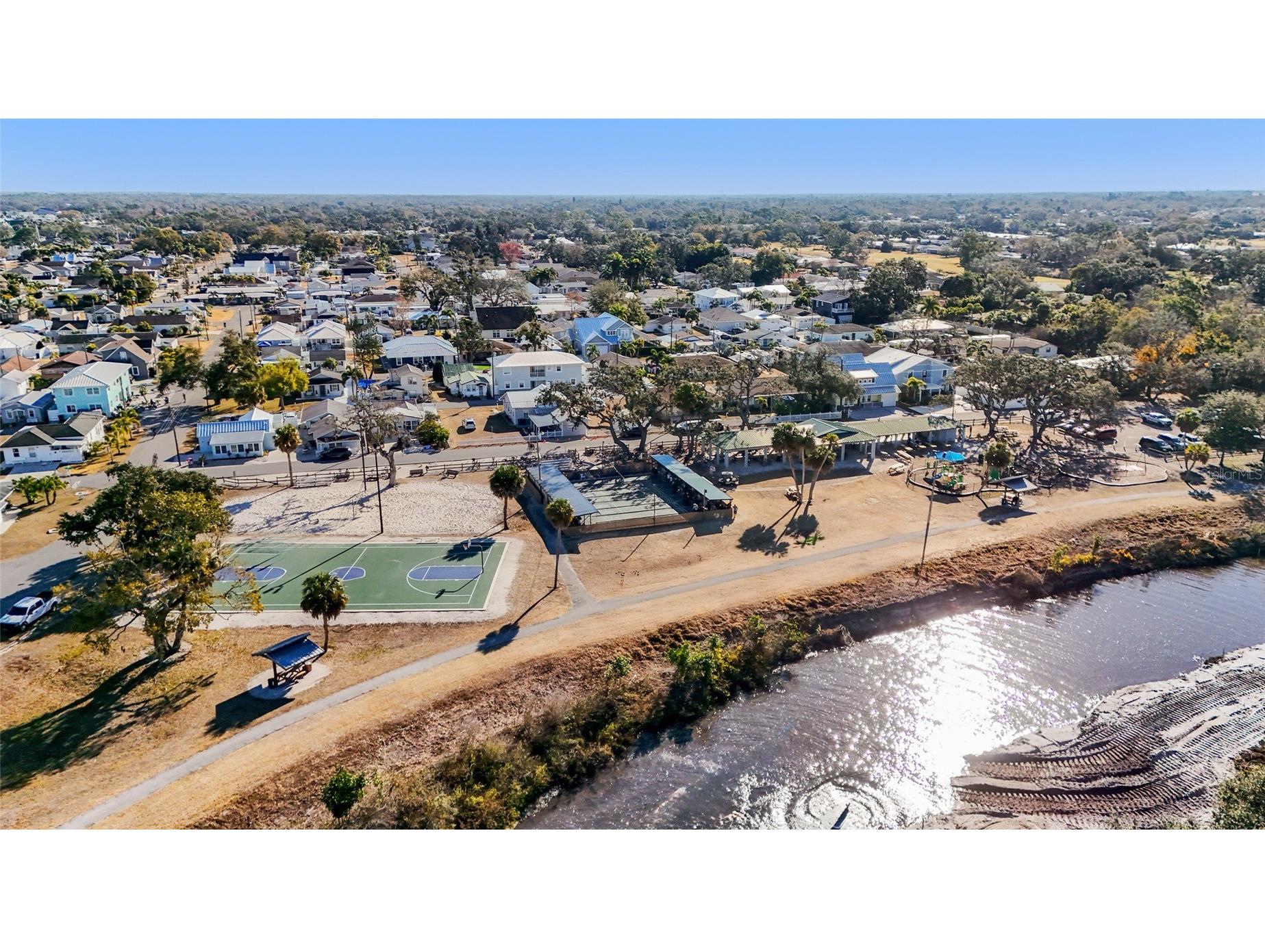 1308 File Avenue Sarasota FL 34239 A4682063 image44