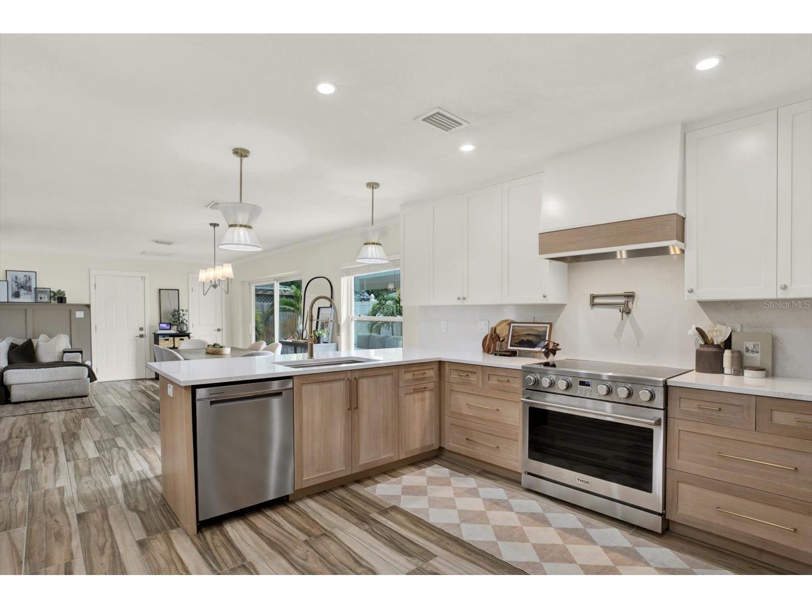 1308 Marion Drive S Saint Petersburg FL 33707 TB8516236 image13