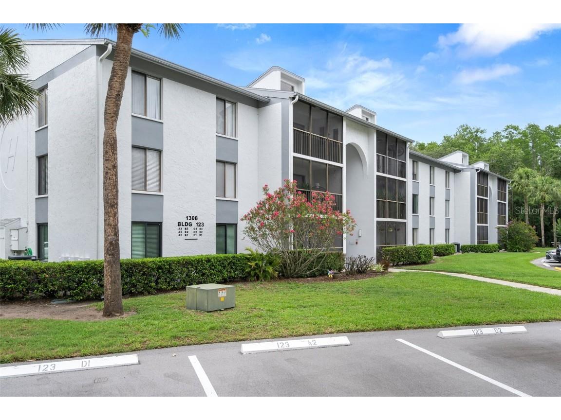 1308 Pine Ridge Circle E #B1 Tarpon Springs FL 34688 W7855219 image1