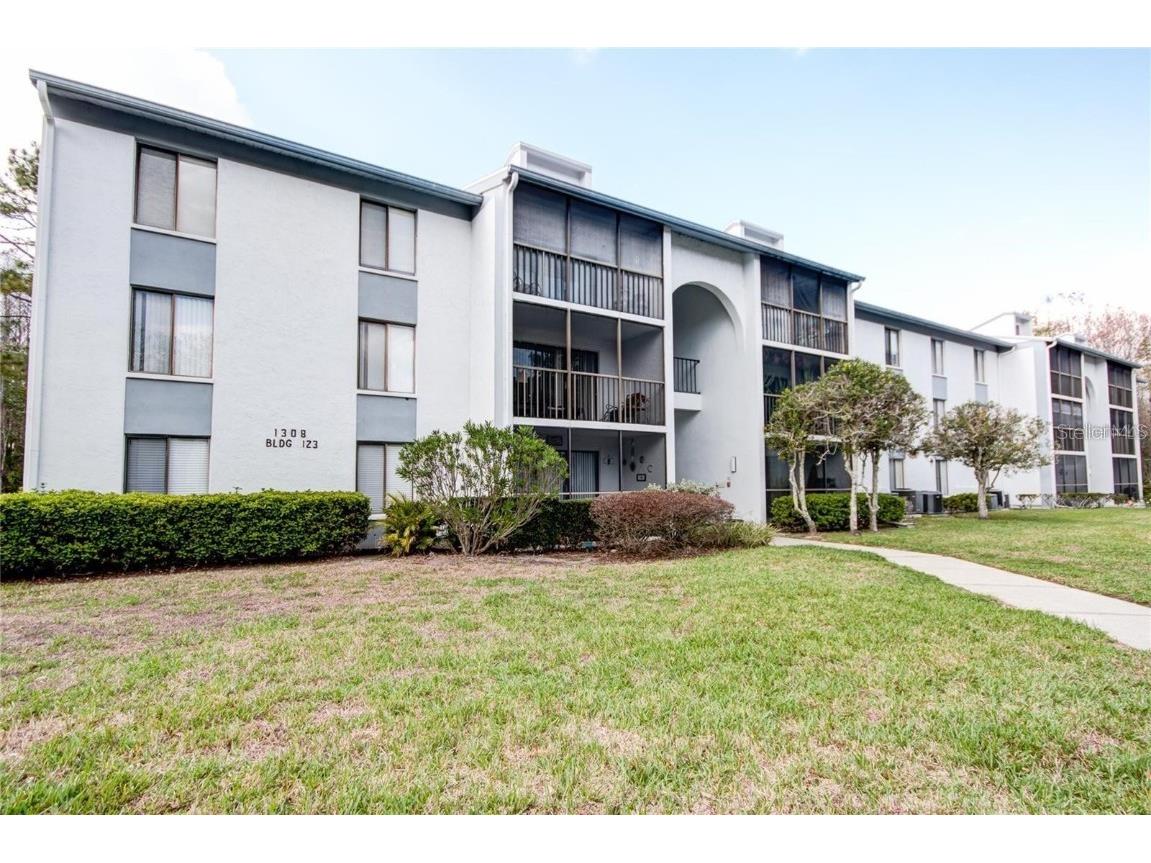 1308 Pine Ridge Circle E #H1 Tarpon Springs FL 34688 U8224210 image1