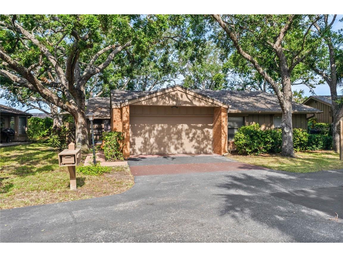 1308 Willow Oak Circle Bradenton FL 34209 A4651069 image1