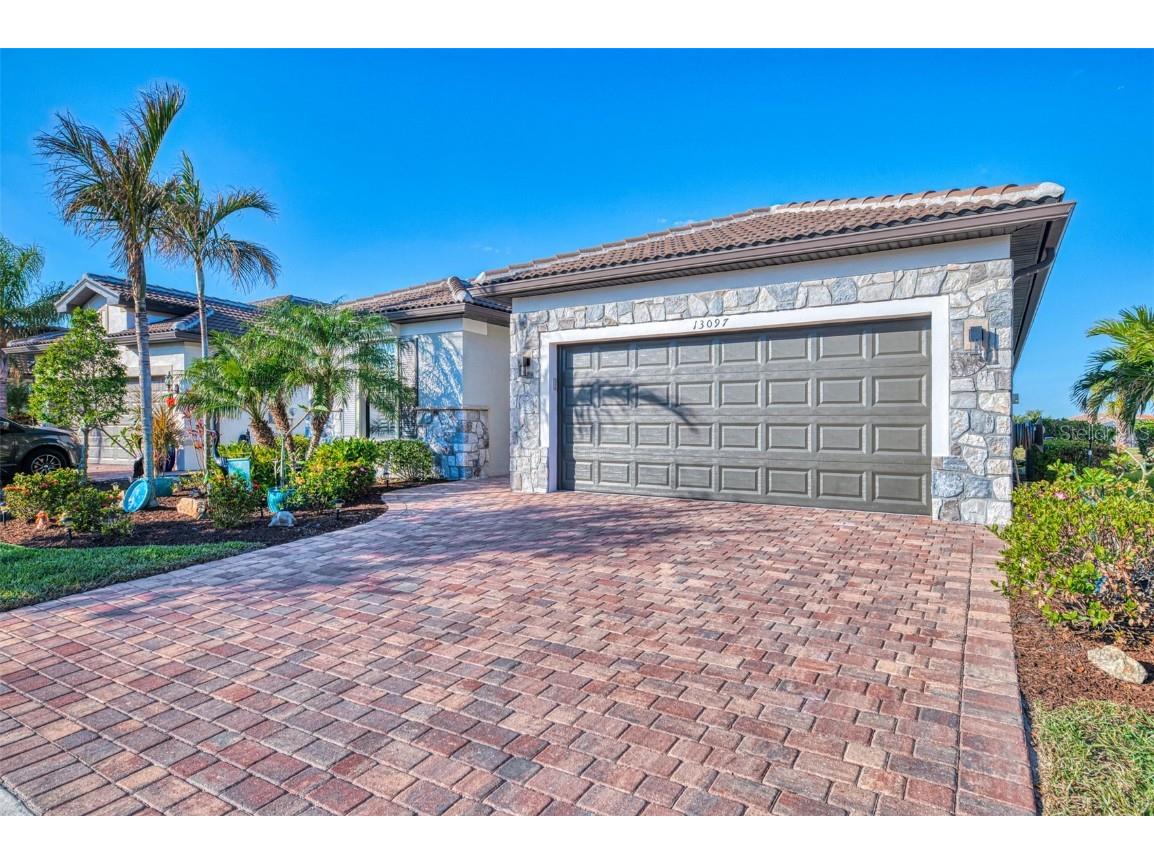 13097 Rinella Street Venice FL 34293 N6135692 image1
