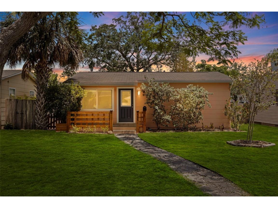 131 44th Avenue N Saint Petersburg FL 33703 TB8390598 image1