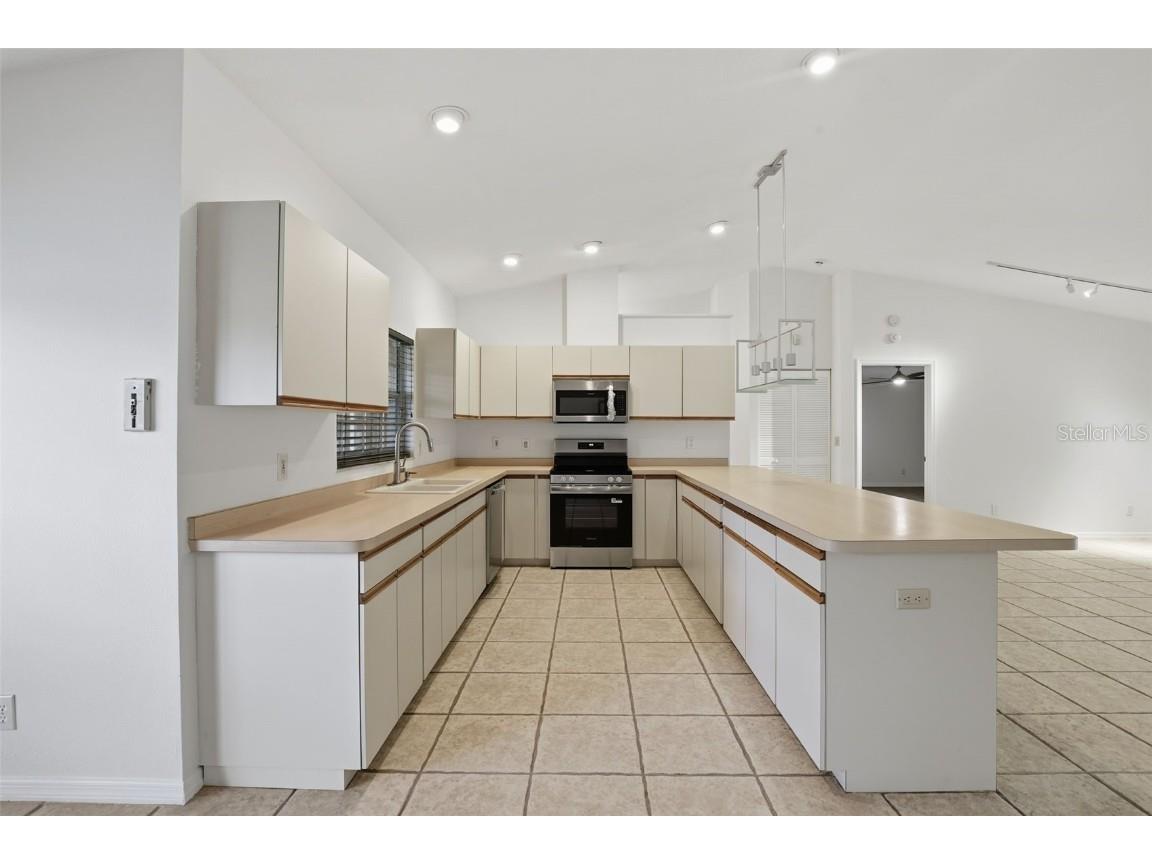 131 49th Court E Palmetto FL 34221 A4674428 image21