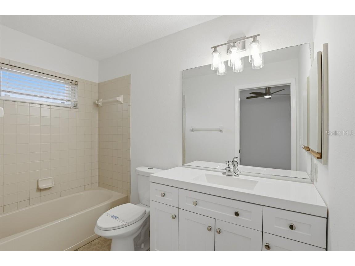 131 49th Court E Palmetto FL 34221 A4674428 image27