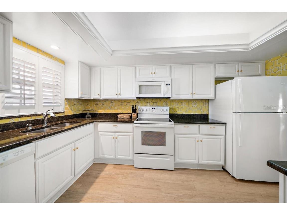 131 Bluff View Drive #104 Belleair Bluffs FL 33770 TB8445102 image8