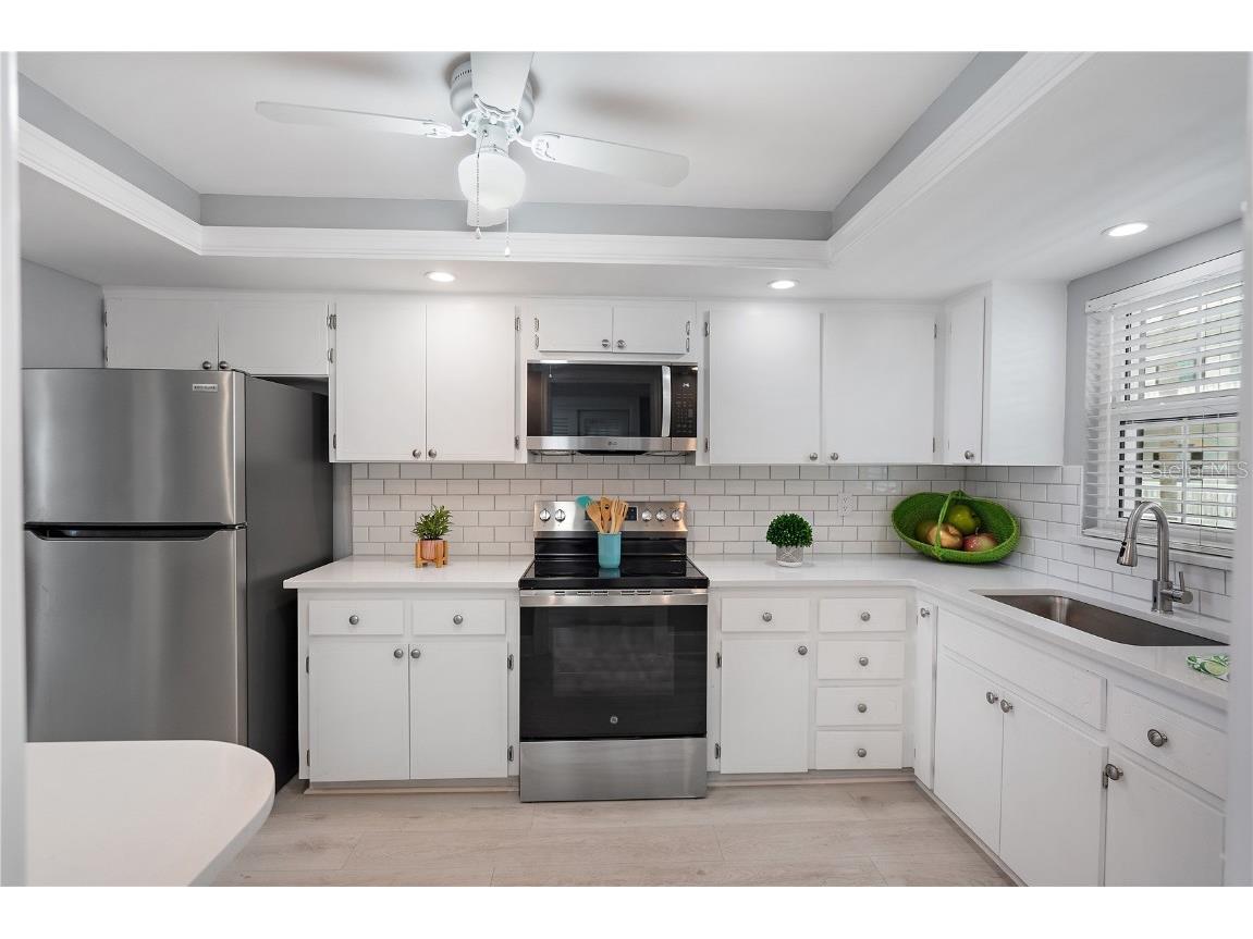 131 Bluff View Drive #109 Belleair Bluffs FL 33770 TB8427836 image6