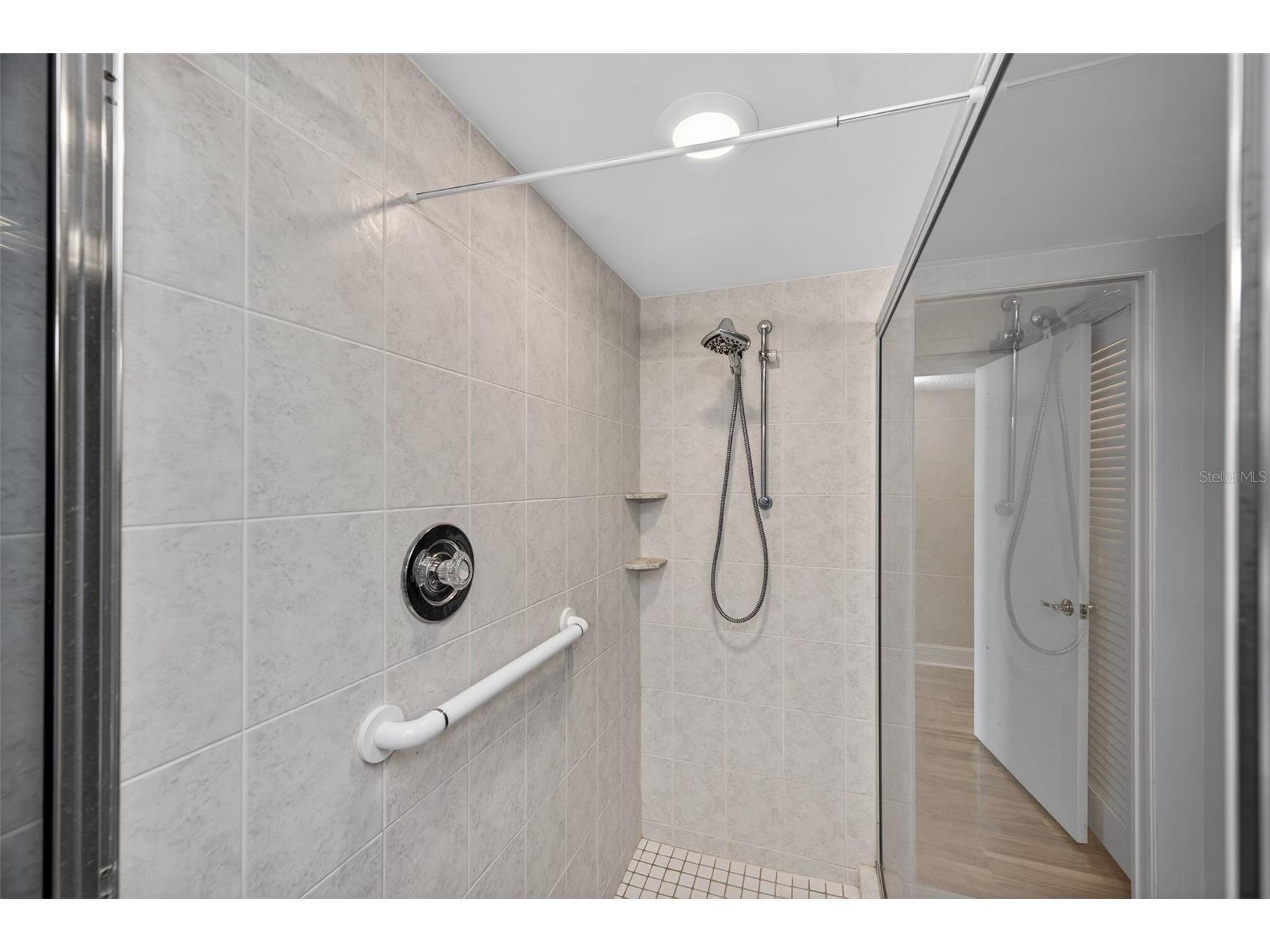 131 Bluff View Drive #403 Belleair Bluffs FL 33770 TB8463328 image17