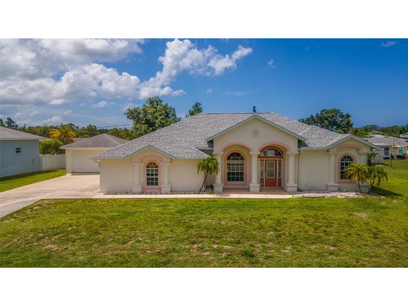 131 Broadway Terrace Englewood FL 34223 D6137497 image1