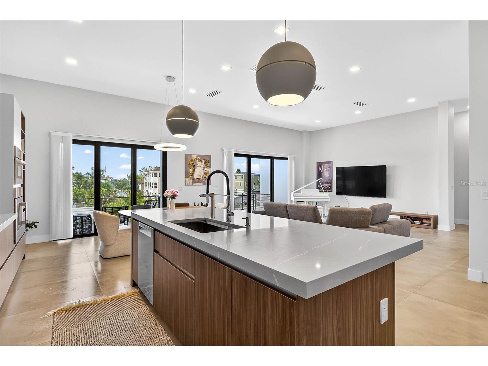 131 Forest Hills Drive Redington Shores FL 33708 TB8399767 image7