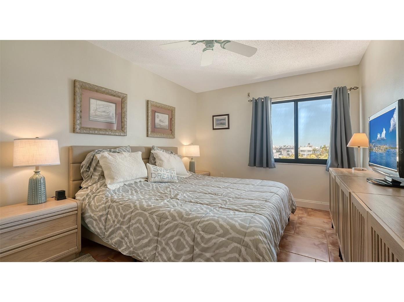 131 Garfield Drive #4D Sarasota FL 34236 A4644670 image14