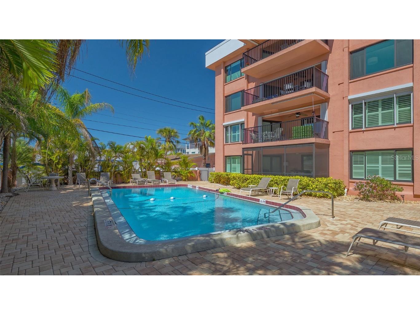 131 Garfield Drive #4D Sarasota FL 34236 A4644670 image18