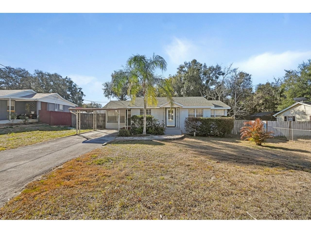 131 Lucerne Drive Debary FL 32713 V4947113 image1