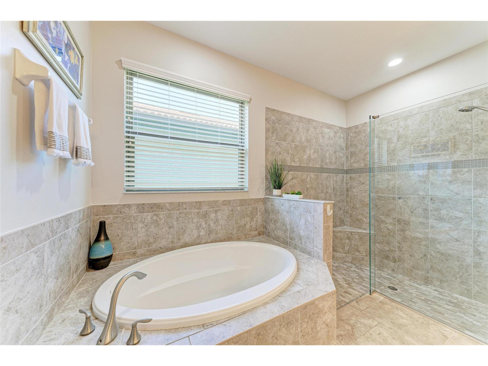 131 Maraviya Boulevard Nokomis FL 34275 A4674530 image35