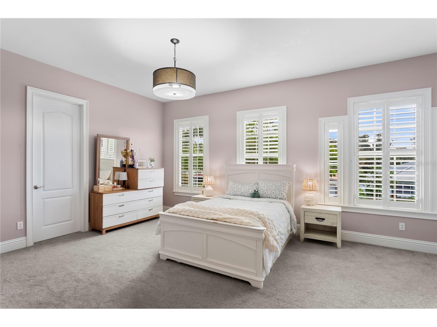131 Miramar Boulevard NE Saint Petersburg FL 33704 TB8484463 image41