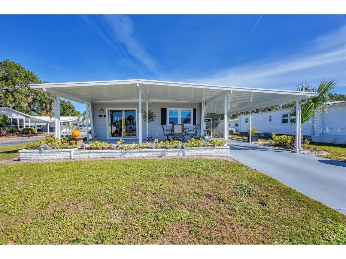 131 Oakwood Lane Sarasota FL 34237 A4671426 image1