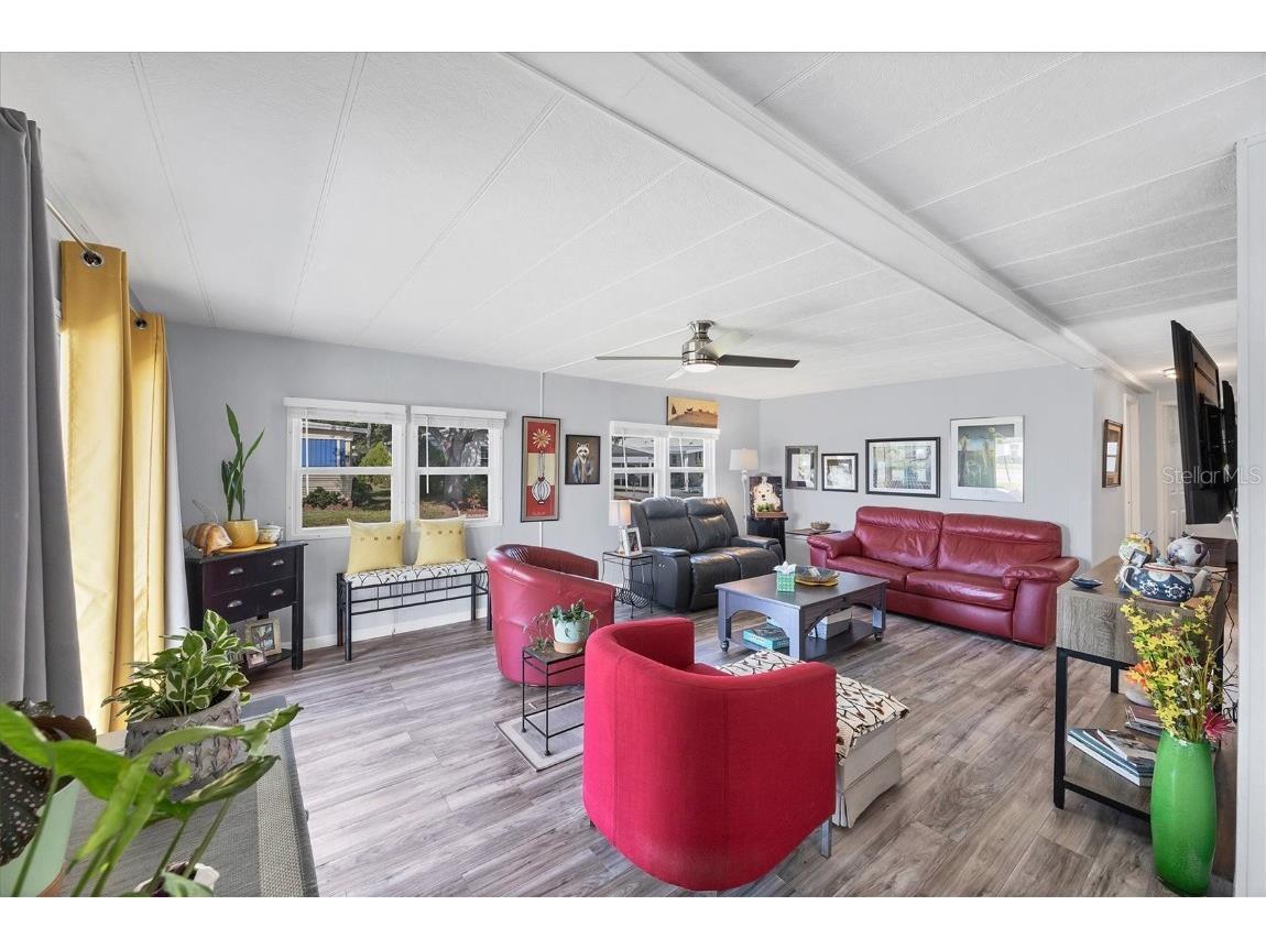 131 Oakwood Lane Sarasota FL 34237 A4671426 image10