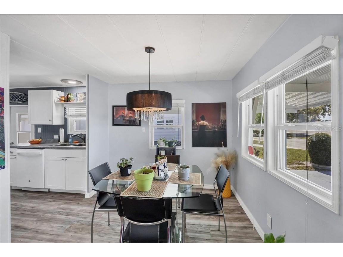 131 Oakwood Lane Sarasota FL 34237 A4671426 image17