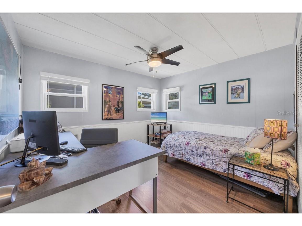 131 Oakwood Lane Sarasota FL 34237 A4671426 image22