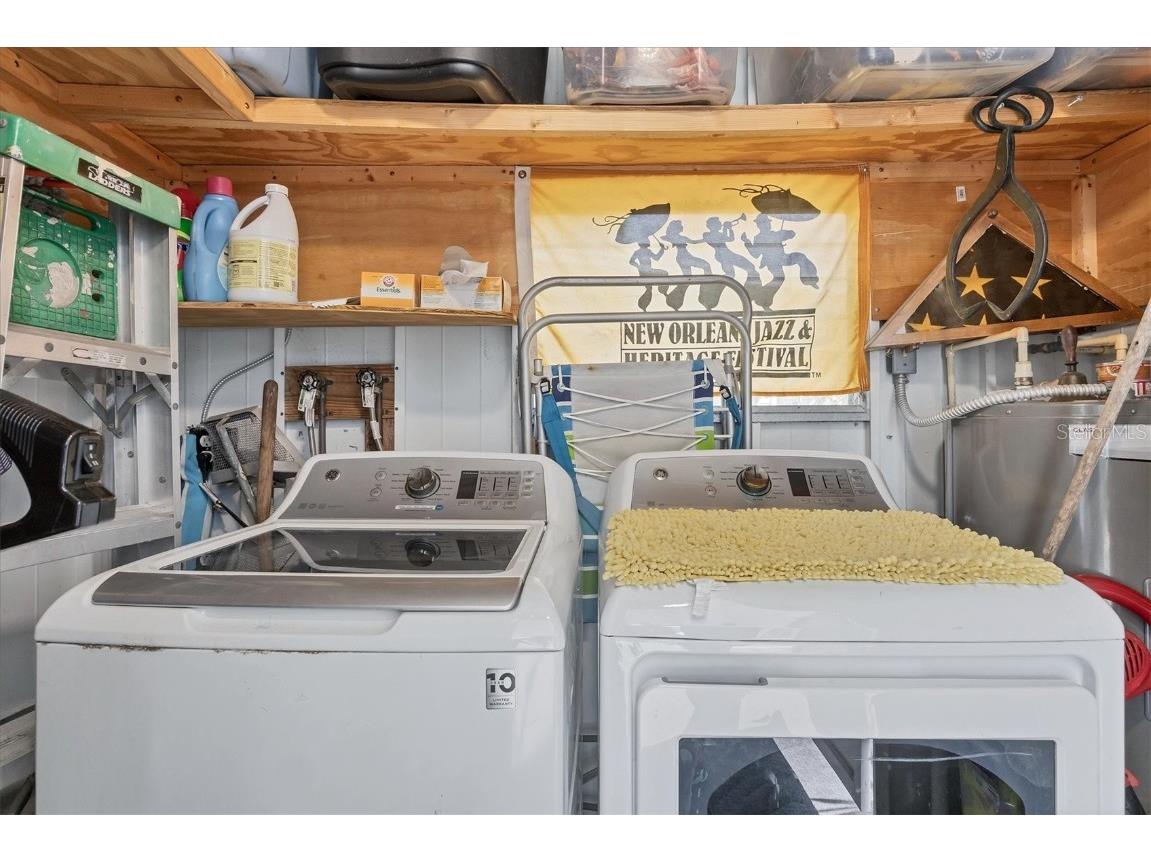 131 Oakwood Lane Sarasota FL 34237 A4671426 image24