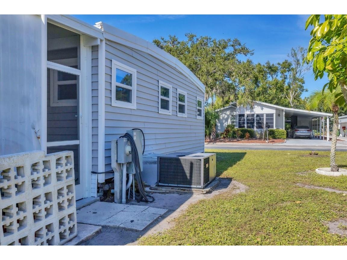 131 Oakwood Lane Sarasota FL 34237 A4671426 image25