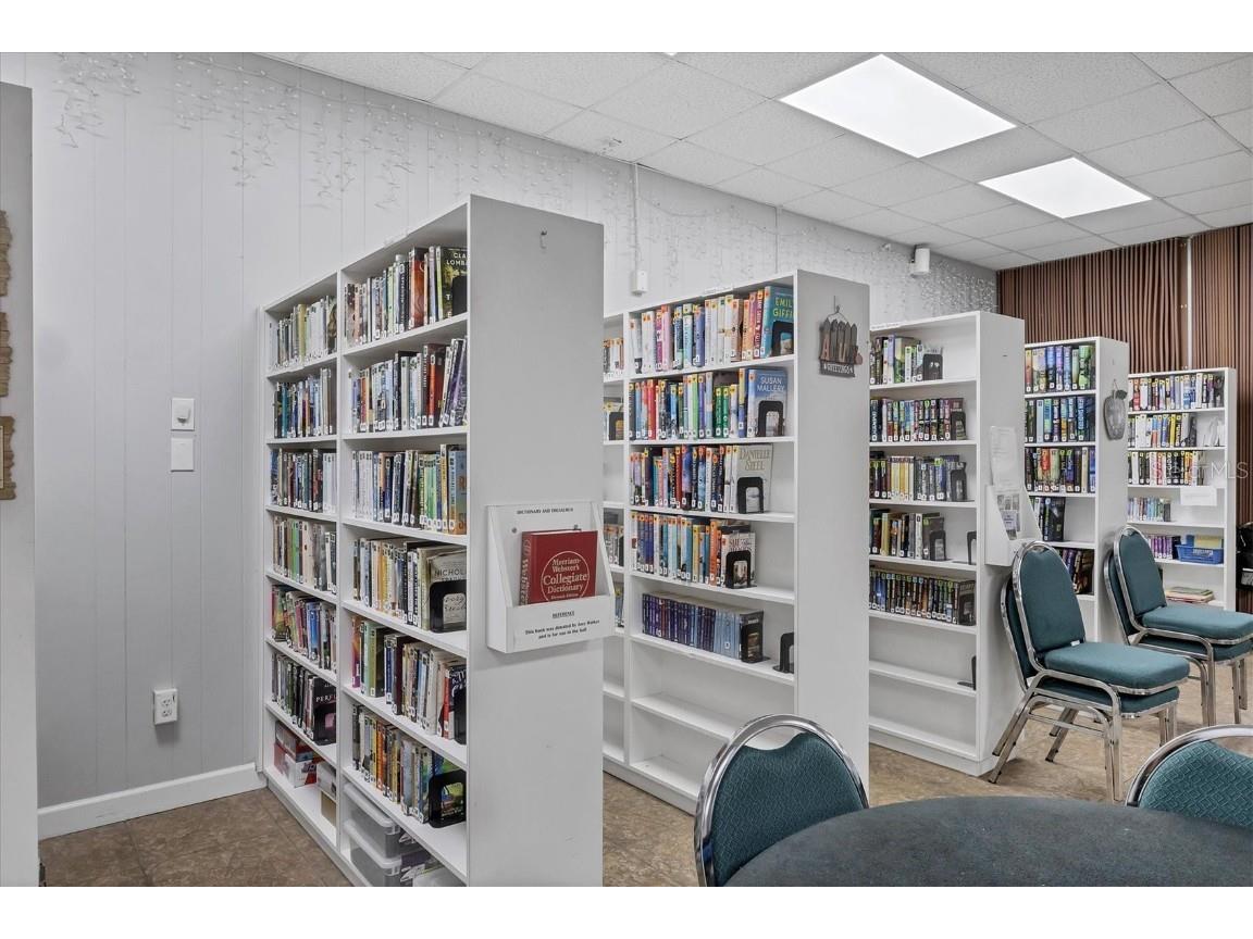 131 Oakwood Lane Sarasota FL 34237 A4671426 image29