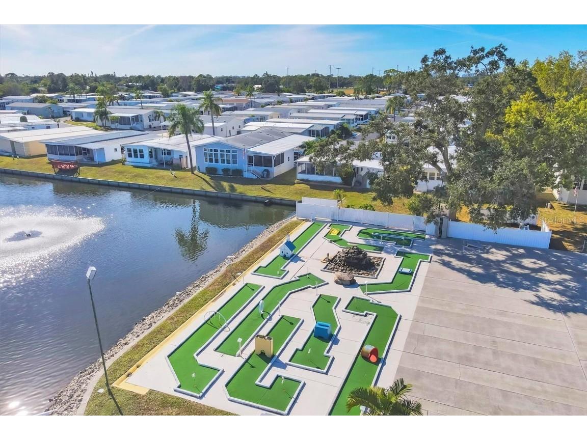 131 Oakwood Lane Sarasota FL 34237 A4671426 image39