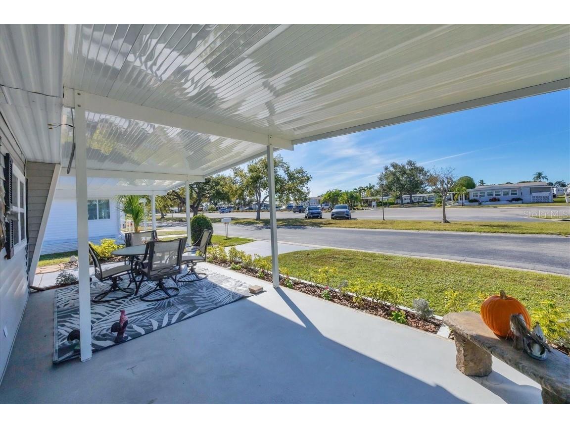 131 Oakwood Lane Sarasota FL 34237 A4671426 image5