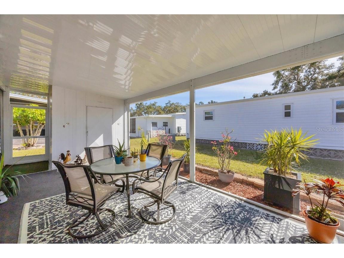 131 Oakwood Lane Sarasota FL 34237 A4671426 image6